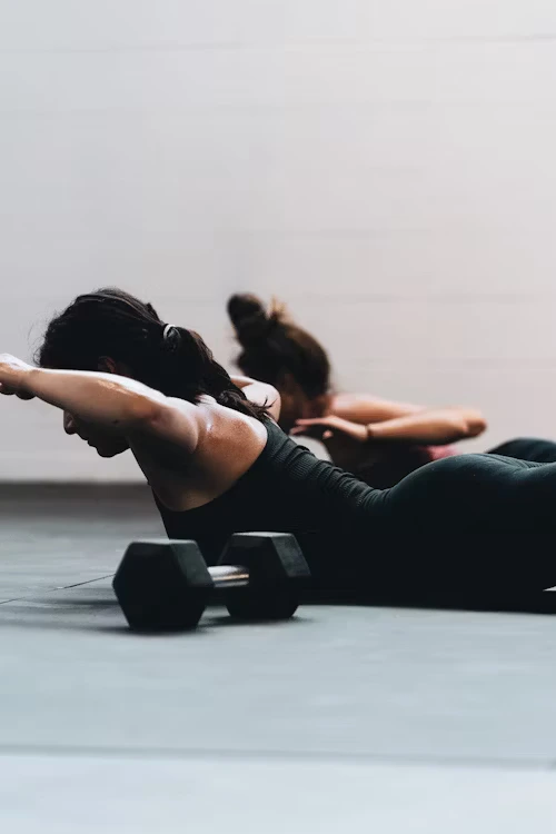 Clase de yoga grupal